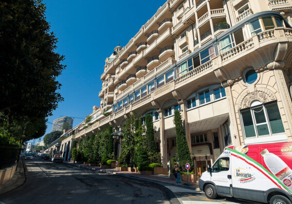 BUSINESS - METROPOLE GALLERY - VERY NICE SHOP 63M²