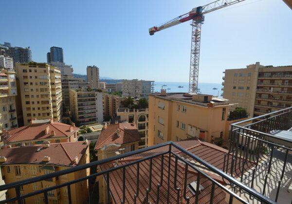 LA RADIEUSE - ELEGANT 2P 60M² SEA VIEW COMPLETELY RENOVATED WITH TASTE