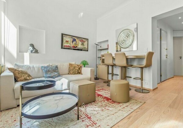 Monaco-Ville : Appartement exclusif de 2 chambres entièrement rénové