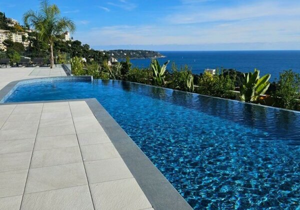 Appartement de luxe avec vue mer à 100m de Monaco